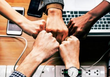 Cara Mudah Membangun Teamwork yang Kuat dan Solid