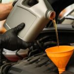 10 Tanda Mobil Butuh Ganti Oli Mesin yang Wajib Kamu Peka!