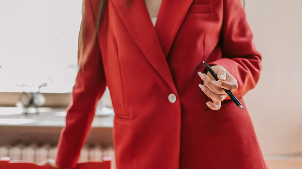 7 Ide OOTD Acara Formal yang Elegan dan Tetap Terlihat Modis
