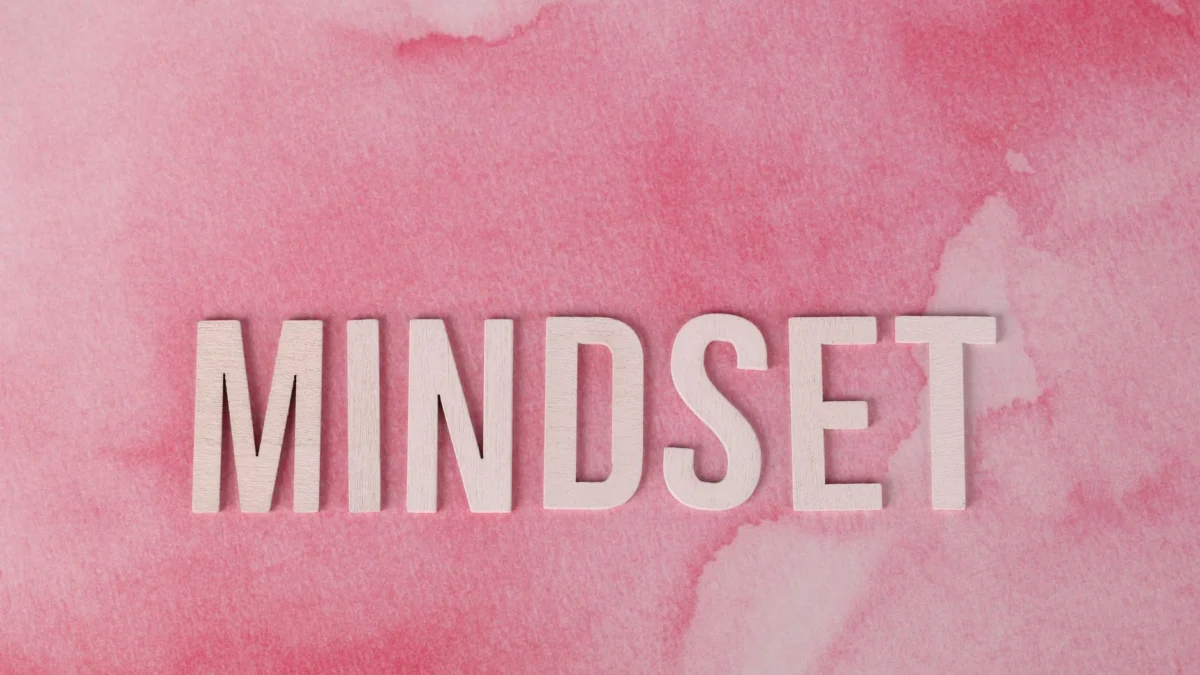 Cara Membangun Mindset Positif Efektif untuk Kehidupan Lebih Bahagia